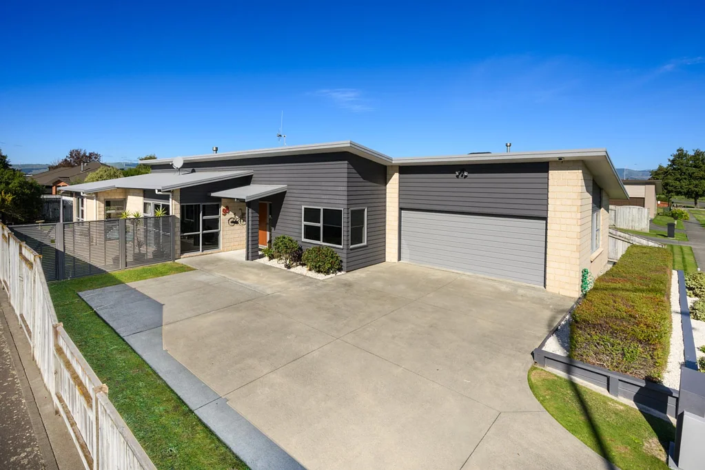 Kelvin Grove 4침실 SPACIOUS FAMILY LIVING