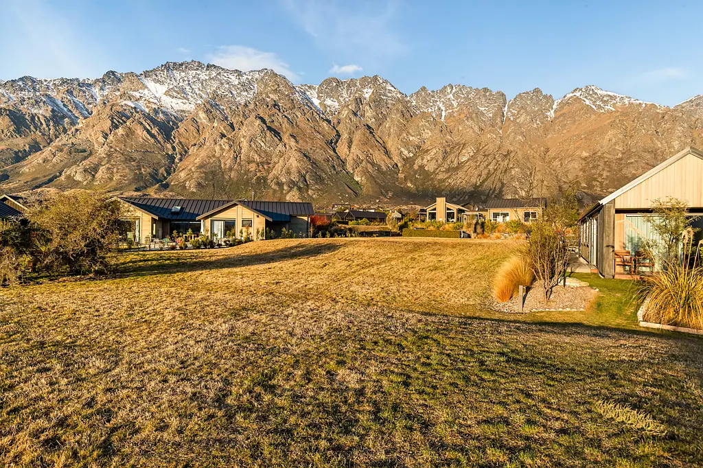 Jacks Point Build Your Dream Home