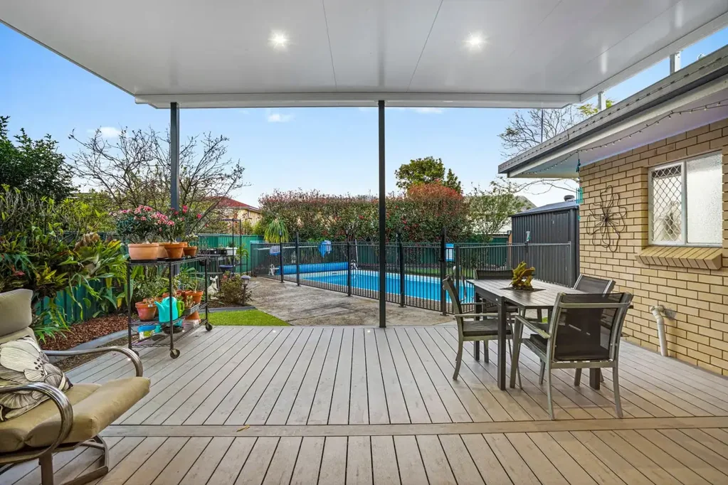 Clontarf 5房 家庭团聚，夏日温馨的理想居所 Where Family Comes Together and Summer Feels Right at Home