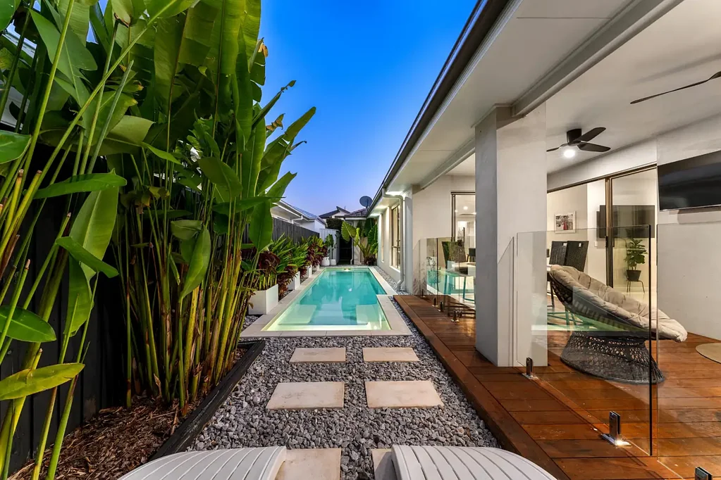 Palmview 4Zimmer Designed to Be Lived In, Built to Impress