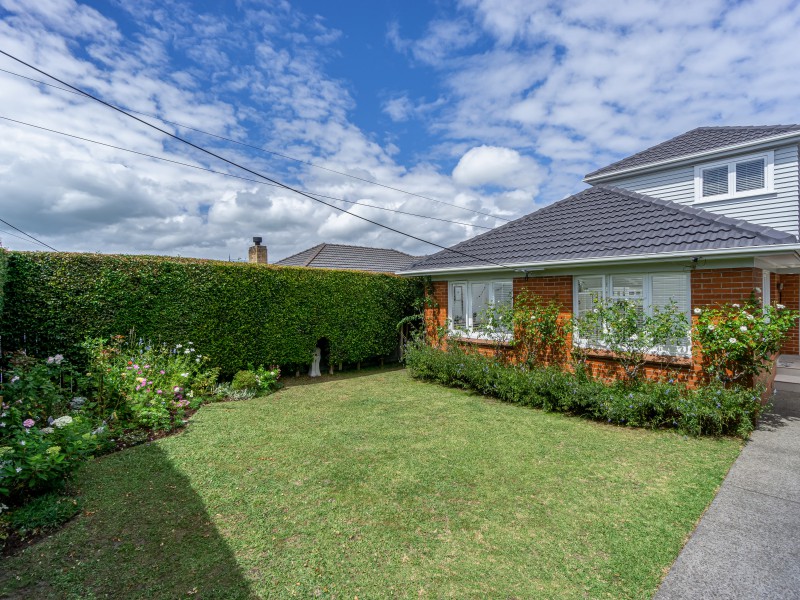 5 Coronation Street, Belmont, Auckland - North Shore, 5 Kuwarto, 0 Banyo