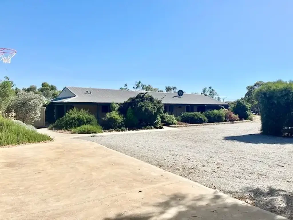 45 Great Southern Highway, Beverley, WA 6304