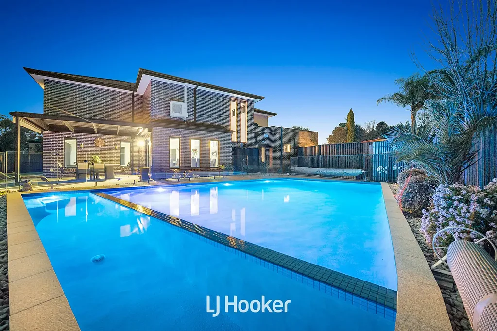 Narre Warren North 4 Bedroom Grand Family Living in an Exclusive Court Location