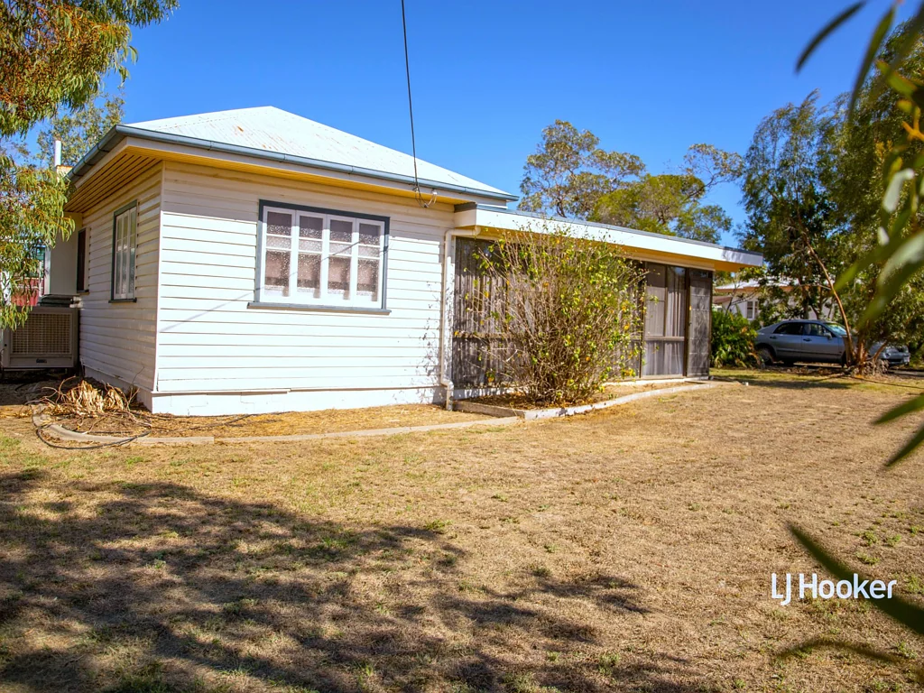 26 Mullavey Street, Roma, QLD 4455