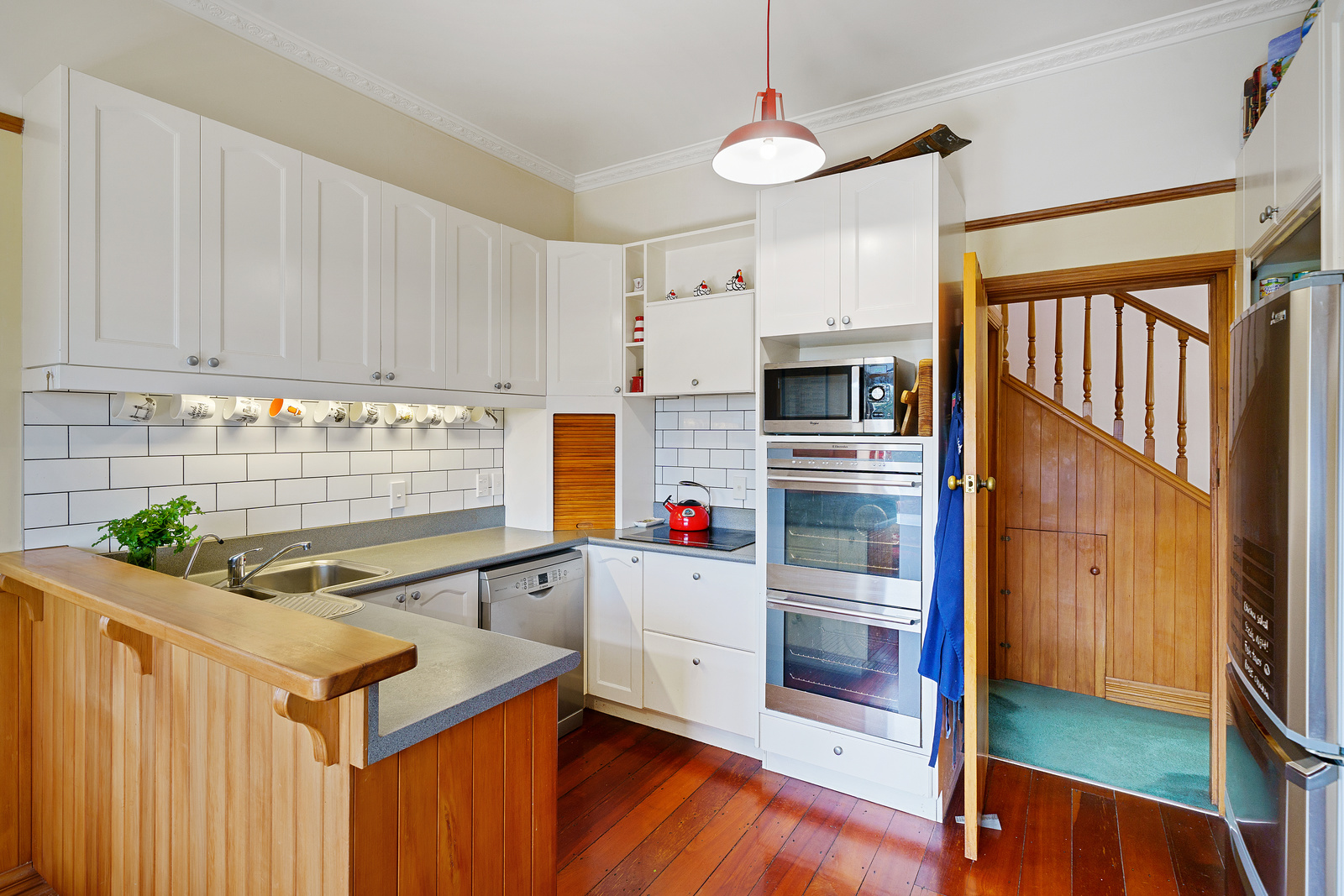 121 Helston Road, Paparangi, Wellington, 5 Schlafzimmer, 2 Badezimmer