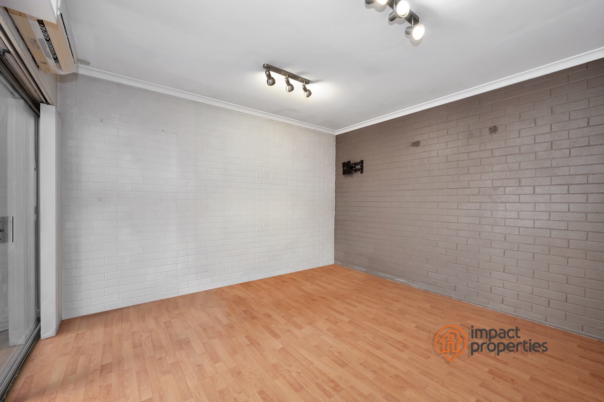 UNIT 3 13-15 GILMORE PL, QUEANBEYAN WEST NSW 2620, 0 Schlafzimmer, 0 Badezimmer, Unit