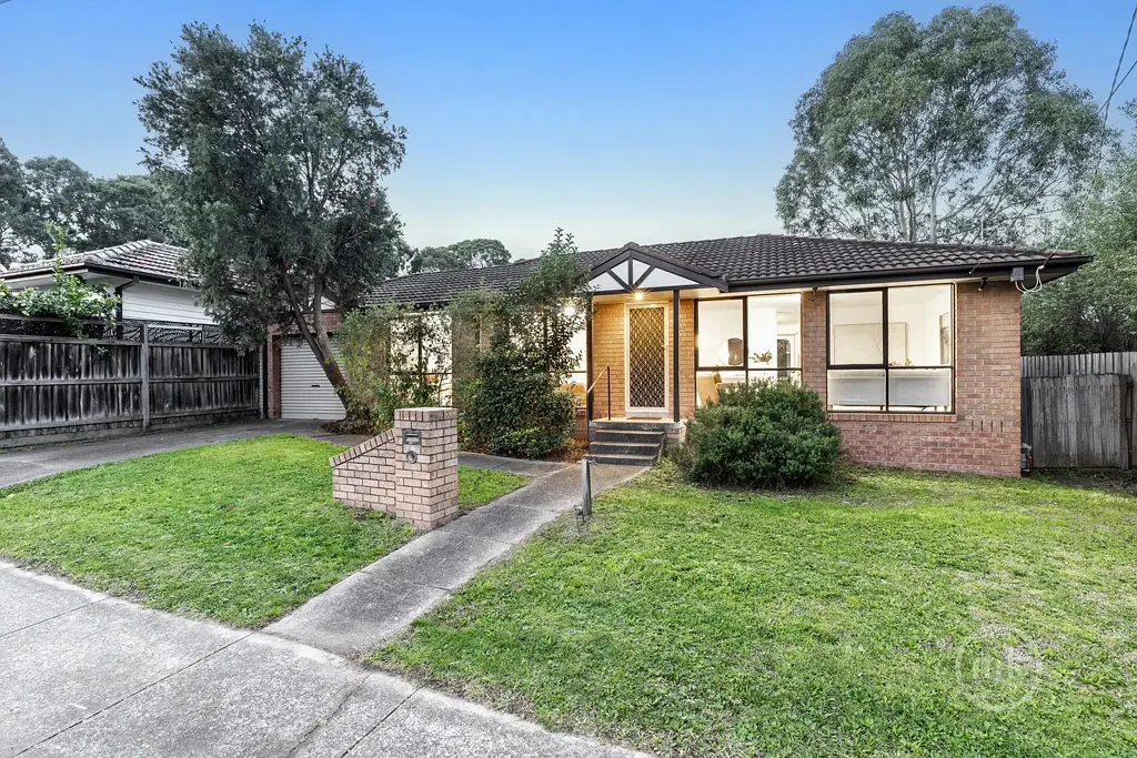Greensborough 3 Slaapkamer Affordable Opportunity In A Convenient Location