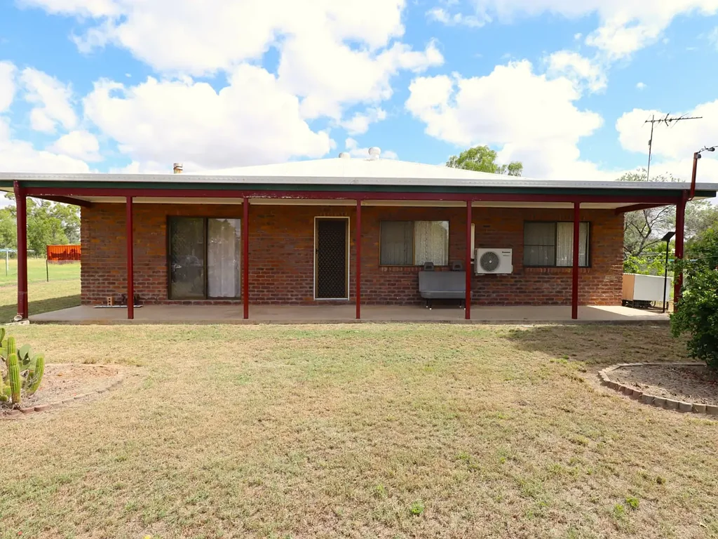 65 Rugby Street, Mitchell, QLD 4465