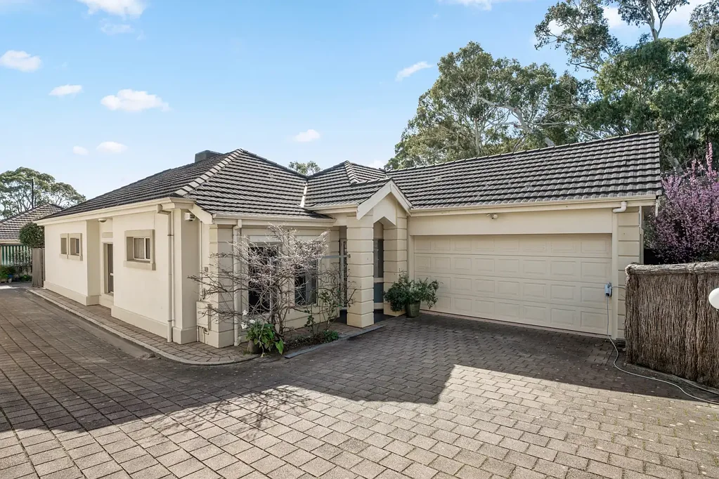 Rostrevor 3 Bedroom Space, Sunshine & Eastside Ease in Exclusive Rostrevor.