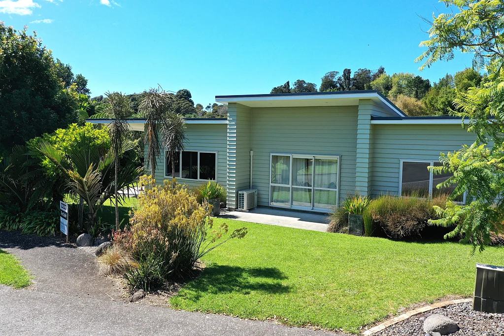 Whiritoa 3房  Beach home