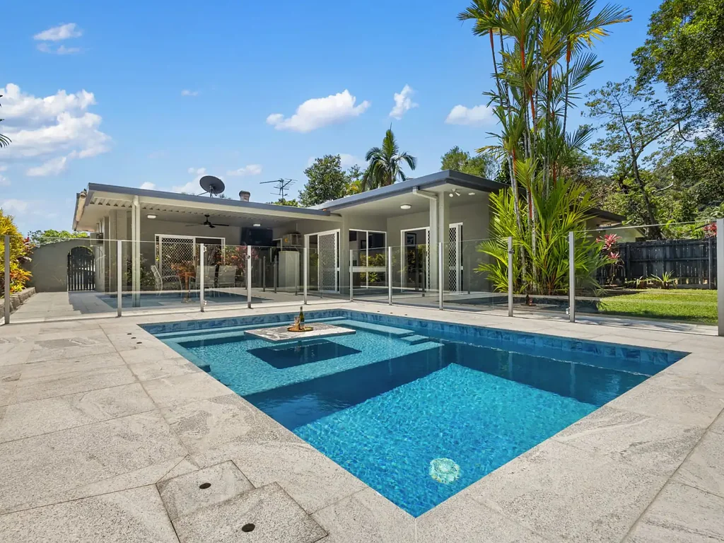 29 Longden Street, Brinsmead, QLD 4870
