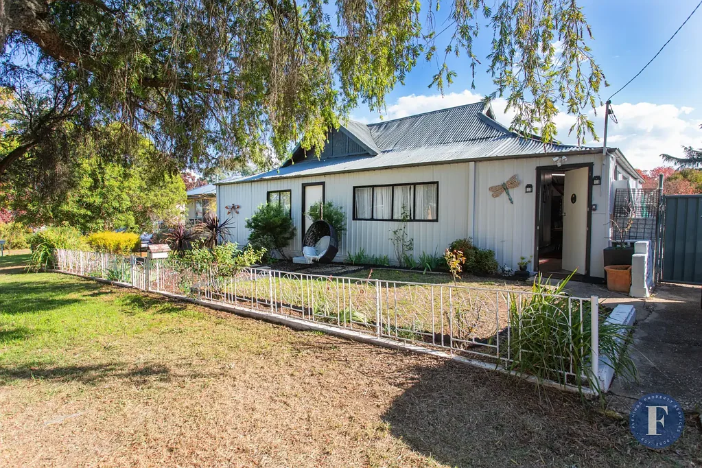 Cowra 4 Bedroom A Homely Feeling!