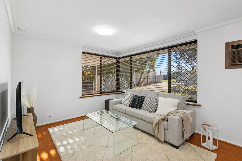 16 Barque Place, Kallaroo, WA 6025