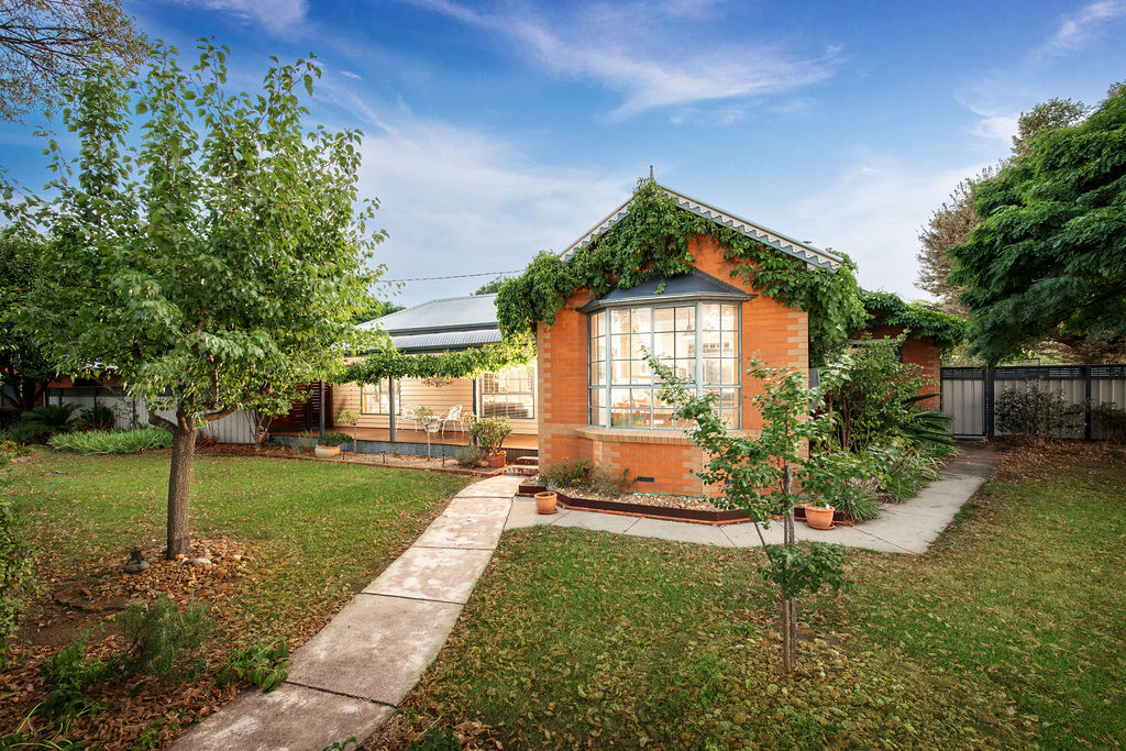 2 RUSSELL ST, HOWLONG NSW 2643, 0 rūma, 0 rūma horoi, House