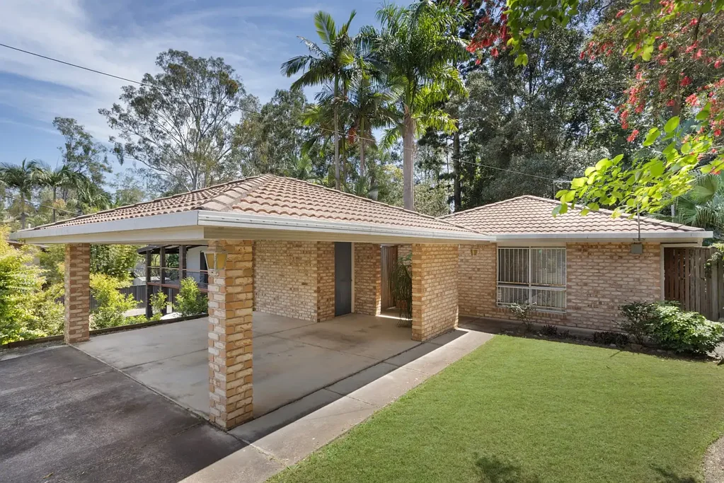 4 Portley Street, Bundamba, QLD 4304
