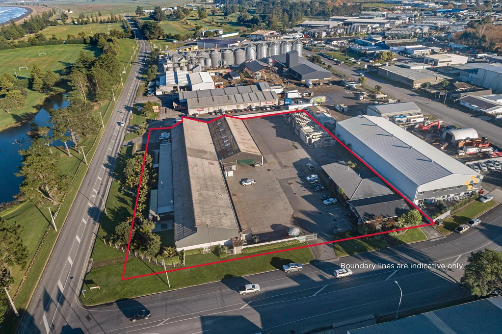 Awapuni Large-scale industrial holding with income