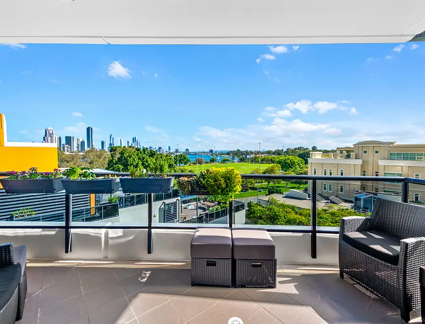 805/2 Aqua Street, Southport, Gold Coast, 2 Kuwarto, 2 Banyo, Apartment