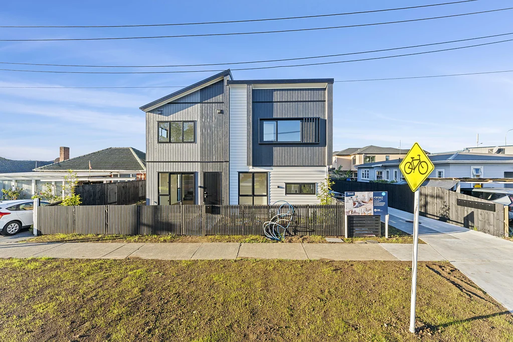 Papatoetoe 3房  Newly built 3 bedroom in Papapatoe