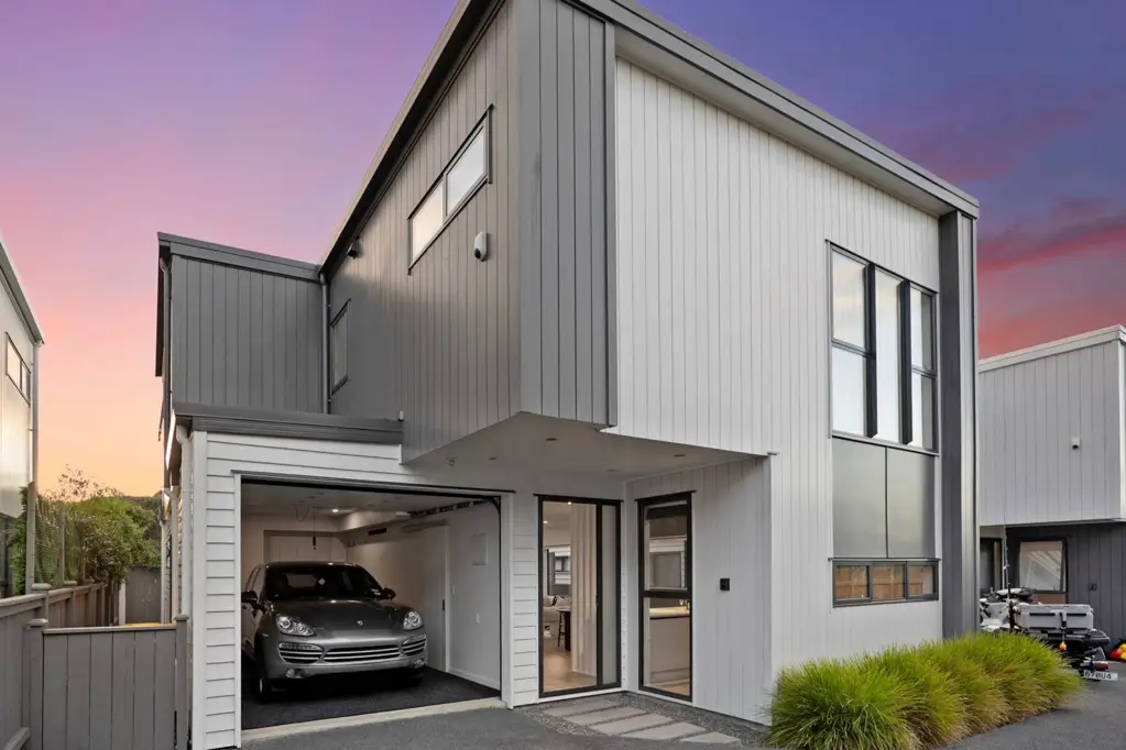 Takapuna 4 Bedroom Where Waves Meet Wonderful Living