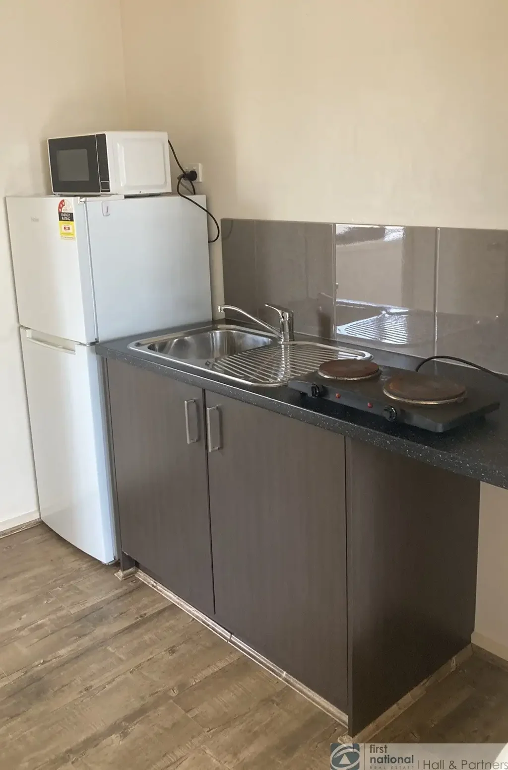 STUDIO/BEDSIT