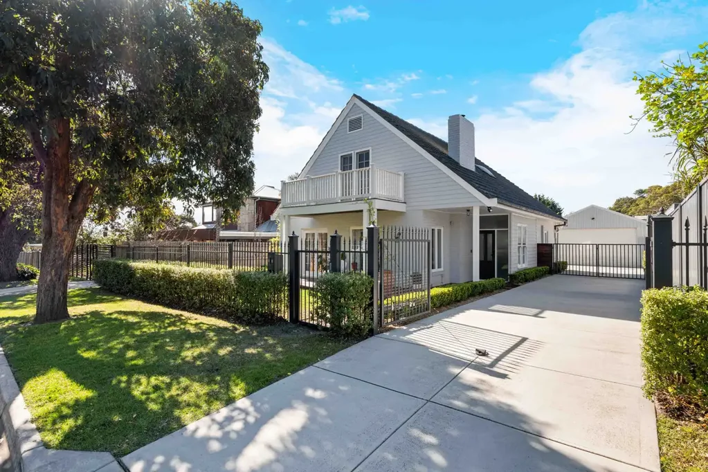 Frankston South 4Phòng ngủ Style meets Location!