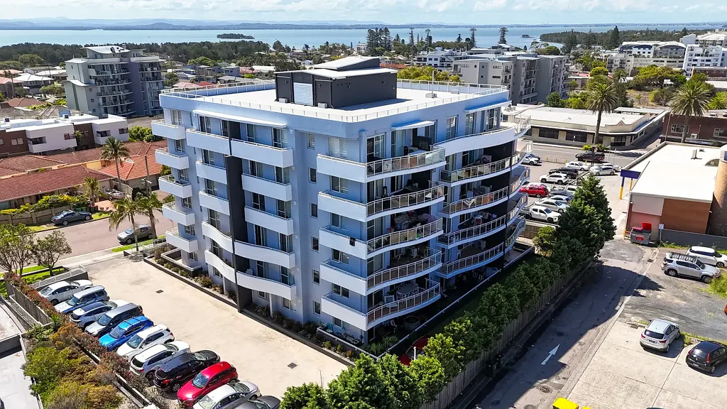 Flexible Coastal Lifestyle - Fully Furnished & Ready to Enjoy