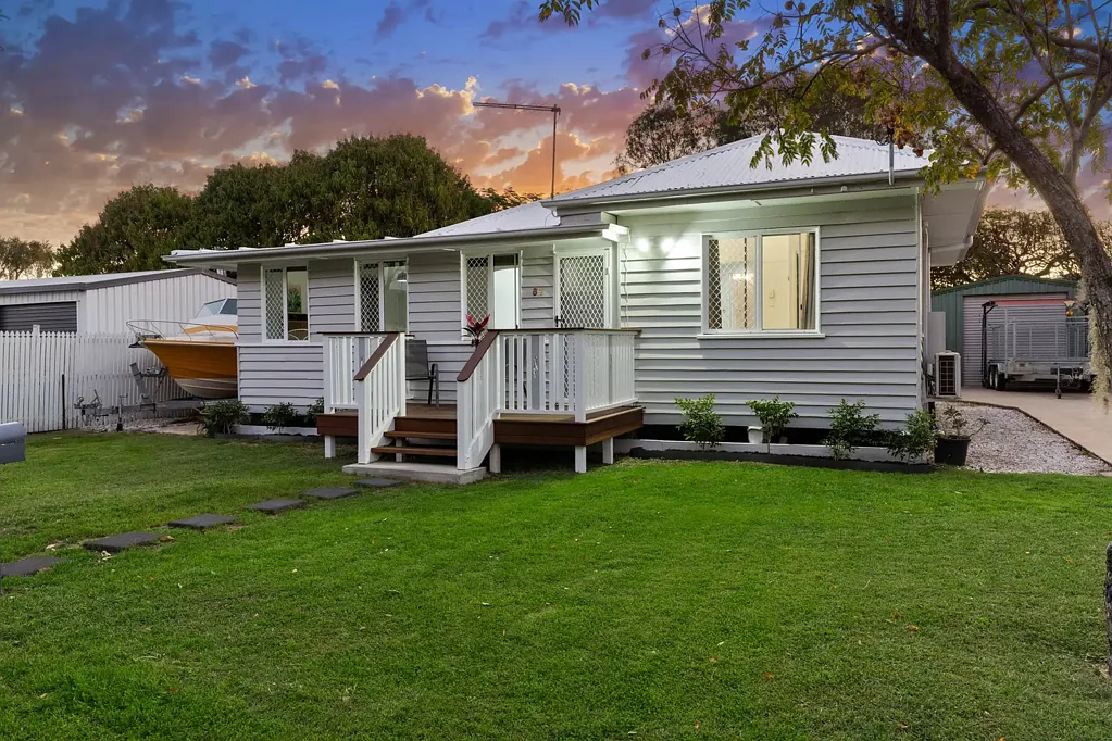 Berserker 3chambre Charming Family Home with Shed, Space & Endless Potential