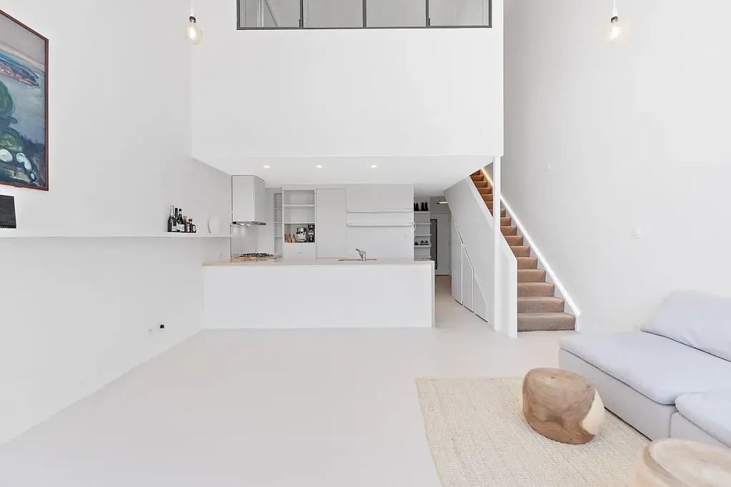 Northbridge 2 Bedroom Stylish Loft-Style Apartment with Modern Features in the Heart of Northbridge