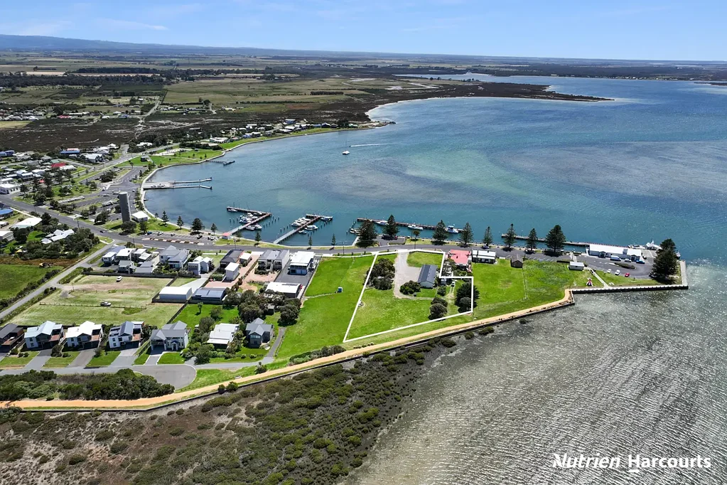 Port Albert 7ห้องนอน Waterfront Motel Business and Land Opportunity