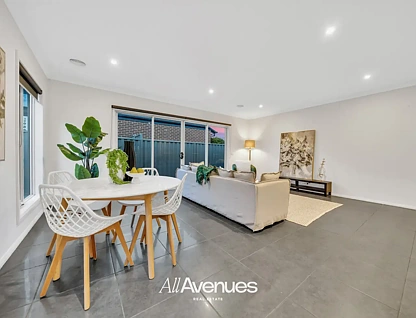 29 Brittle Gum Road, Cranbourne East, VIC 3977, 3 Kuwarto, 2 Banyo, House
