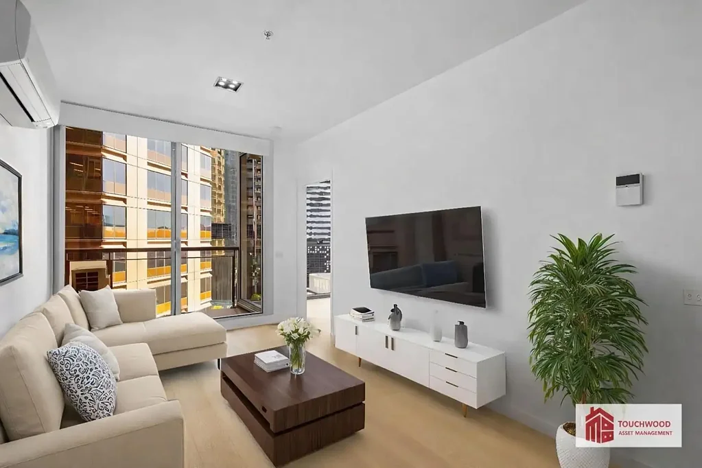 Melbourne 2chambre Investors Delight, LEASED at 8.8% Gross Return pa | Renovated CBD Apartment + Car Park