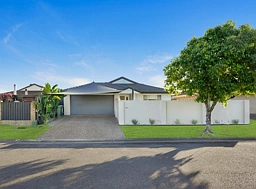 18 Nuthatch Street, Burleigh Waters