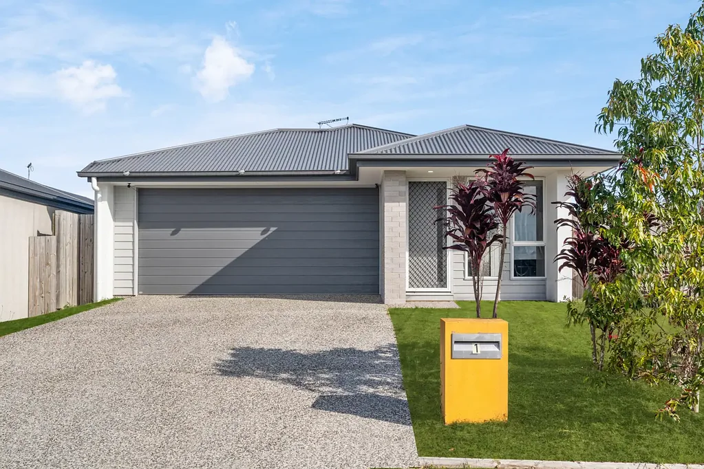 Logan Reserve 4Kwarto Modern Corner-Block Living in the Heart of Logan Reserve!!