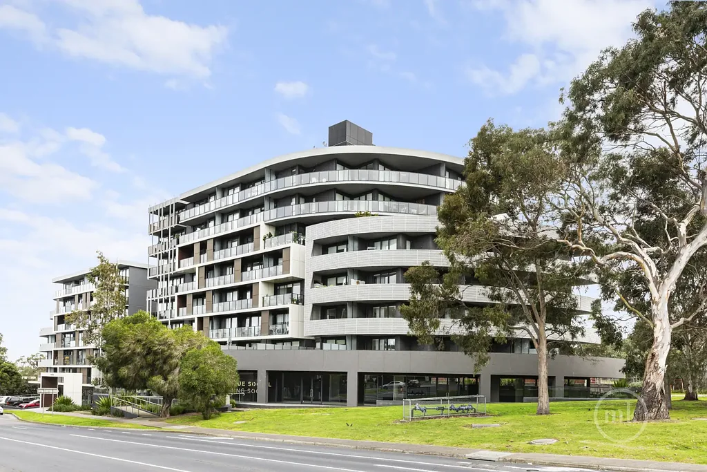 Bundoora 1Phòng ngủ Inviting Fully Furnished apartment with an Incredible Outdoor Living Experience!