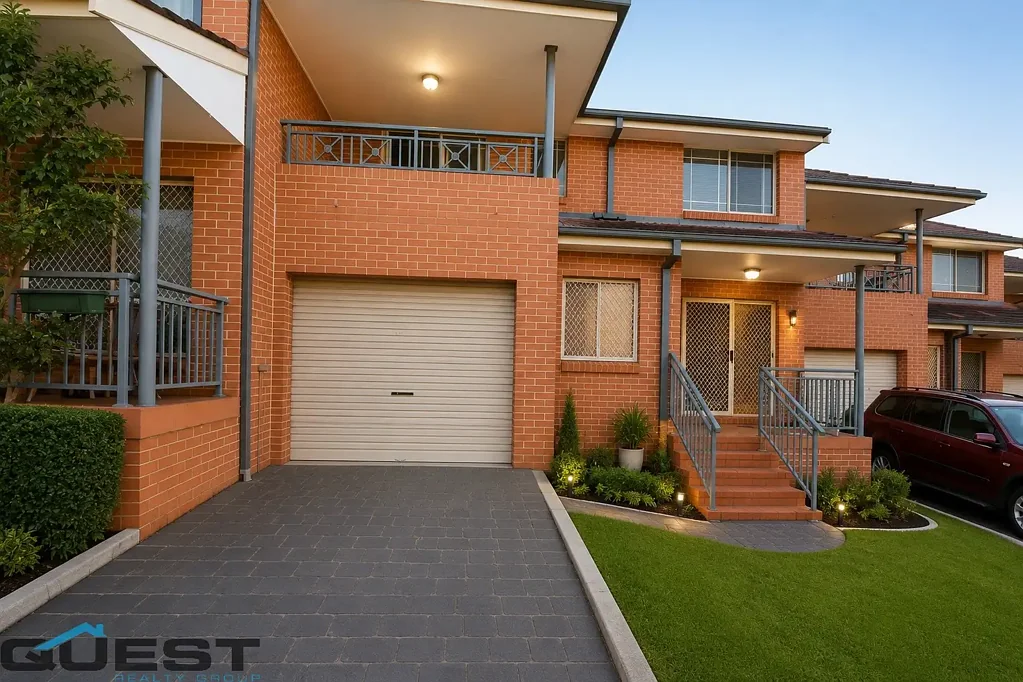 3 Bedroom Townhouse, Ideal Location