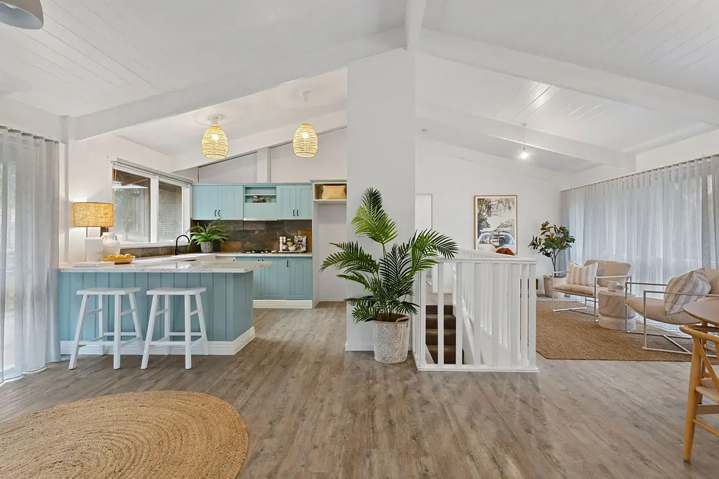 Mount Martha 3 Bedroom A PRIVATE COASTAL RETREAT BACKING ONTO SHEOAK CREEK