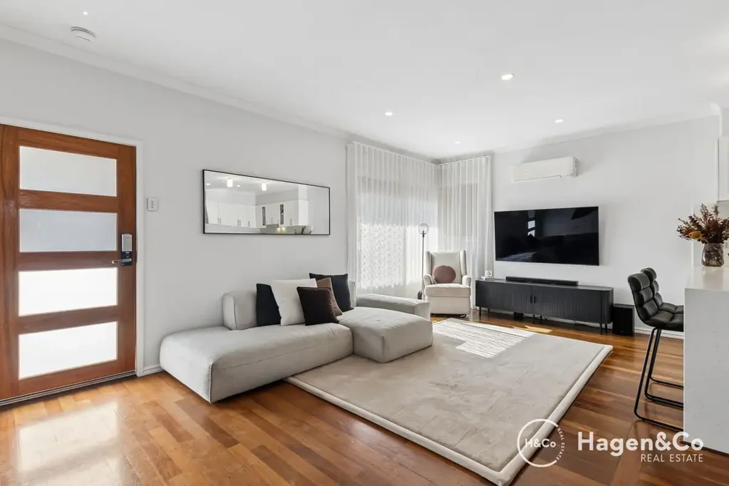 Karrinyup 2Moenga North-Facing Luxury Overlooking Lake Karrinyup Country Club