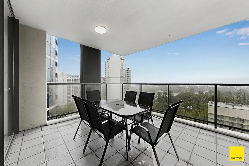 Executive Inner-City Living with Stunning Brisbane Views