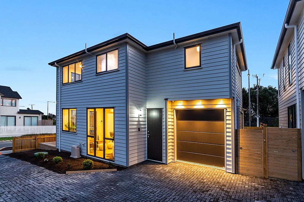 Hobsonville 4部屋 Ignore CV, Vendor has bought-Price Drop-Stand ...