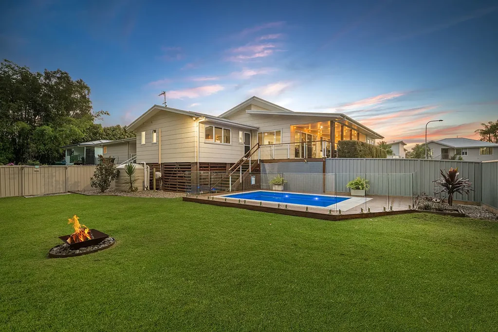 Port Macquarie 4Kwarto Modern Sanctuary in Quiet Setting with Reserve Backdrop