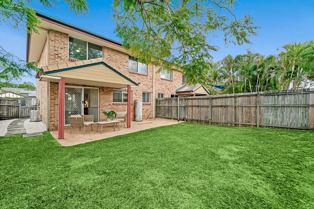 Calamvale 3ਬੈੱਡਰੂਮ Resort Style Duplex Townhouse in a Secure Gated Community with Huge Backyard