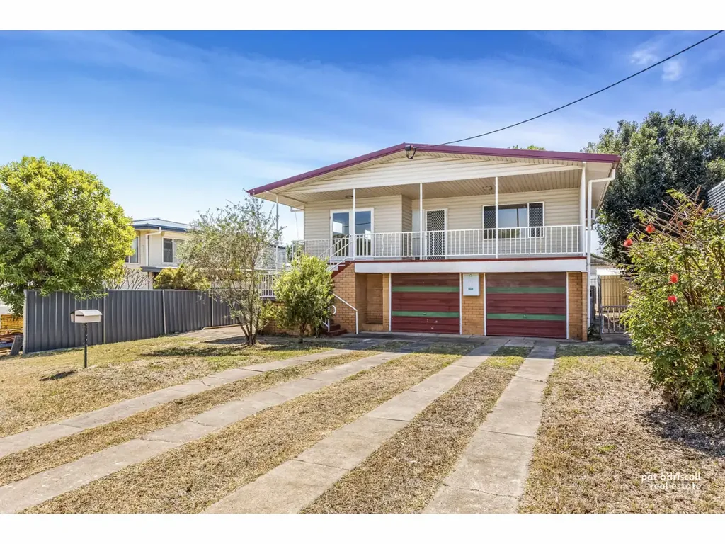 Frenchville 3બેડરૂમ Spacious Family Home with Endless Potential in Blue Chip Frenchville
