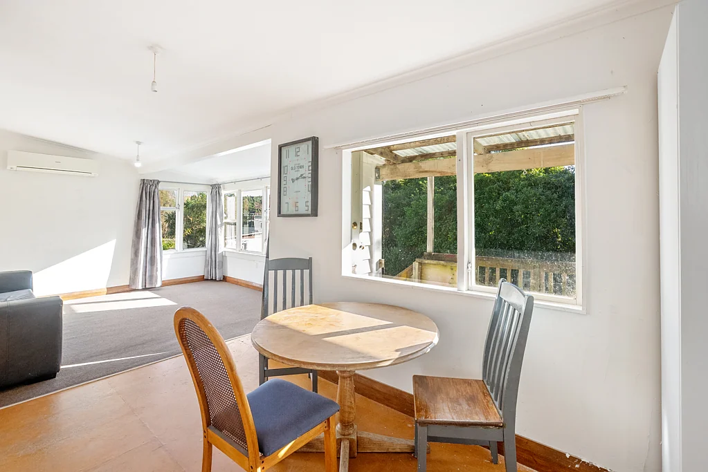 Paraparaumu 3 Bedroom Character. Charm. Potential.
