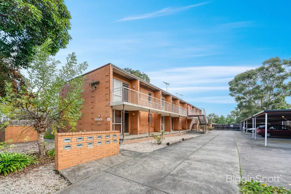 Maribyrnong 1房 河畔便捷生活 自然光线充沛 宽敞卧室带柜 设备齐全浴室 车棚停车便利 靠近电车餐饮 高点购物中心 The Perfect First Home or Investment Opportunity