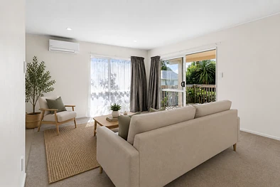 Peaceful Garden Retreat in a Prime Hillcrest Location