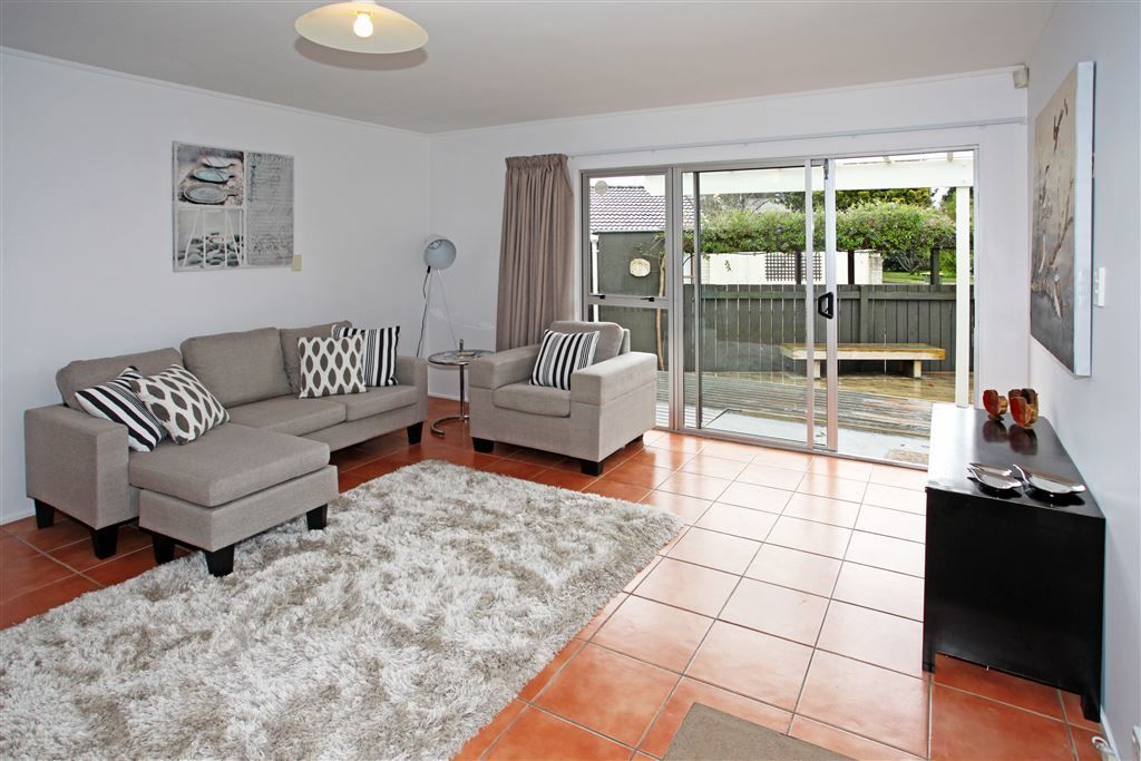 1/39 Challen Close, Conifer Grove, Auckland - Papakura, 2部屋, 1バスルーム