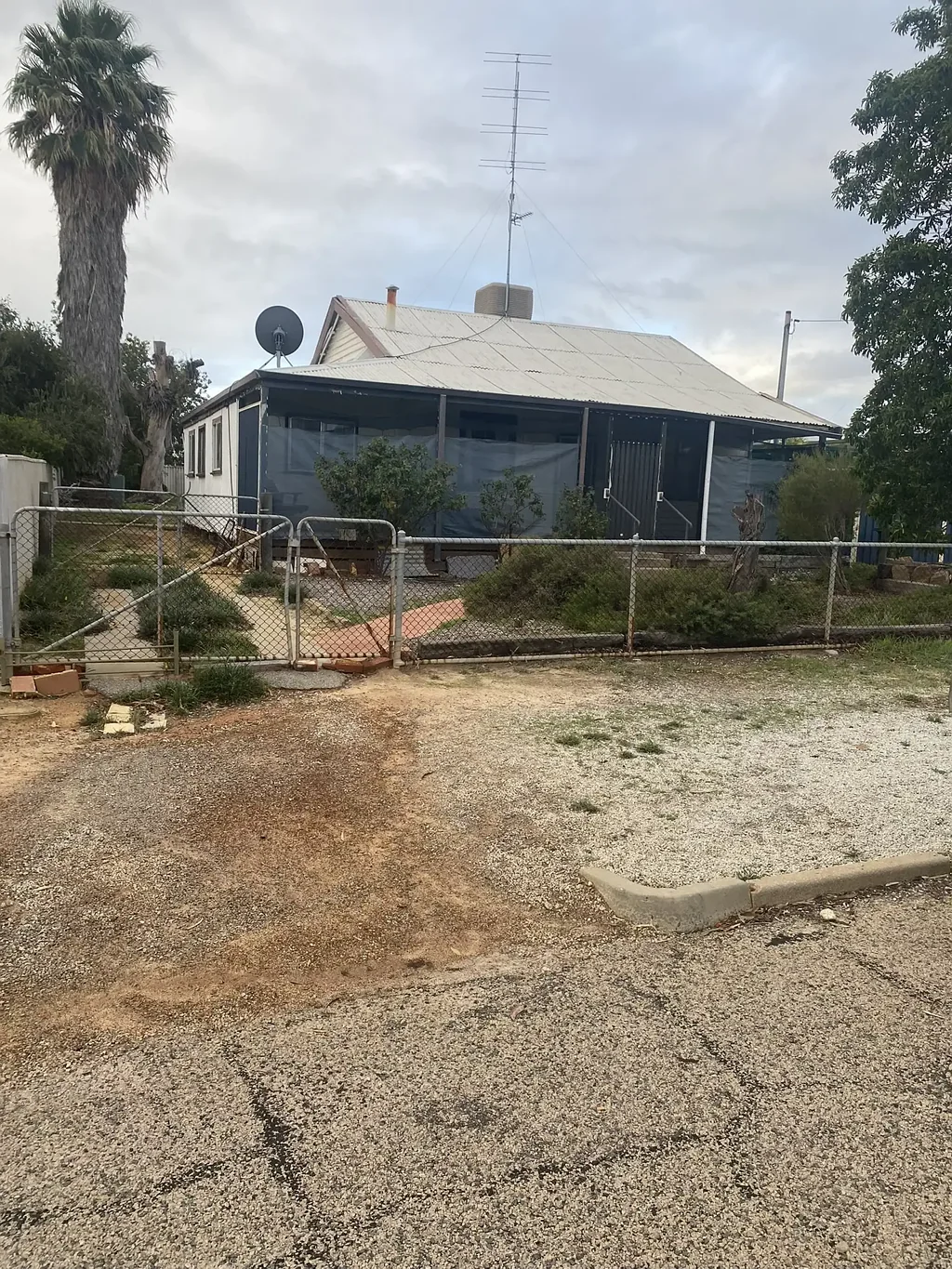 24 Johnston St, Wyalkatchem, WA 6485