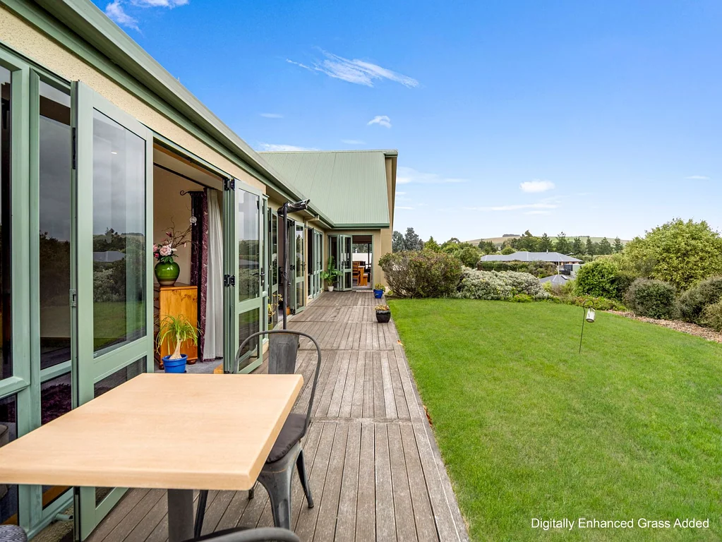 Weston 4 Slaapkamer A modern home, glazed with charm.