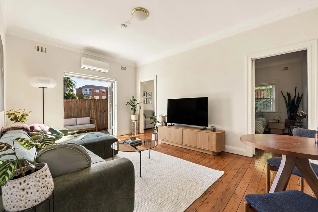 Randwick 2房 带环绕式庭院的花园层装饰艺术风格公寓 Garden-Level Art Deco Apartment With Wraparound Courtyard