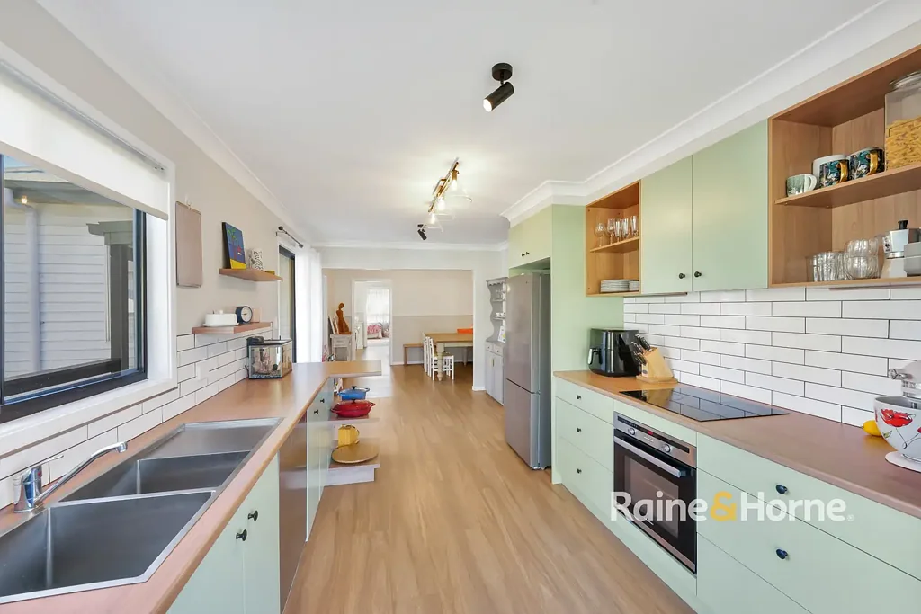 Woy Woy 4Zimmer Character, Space and Timeless Appeal on 847sqm